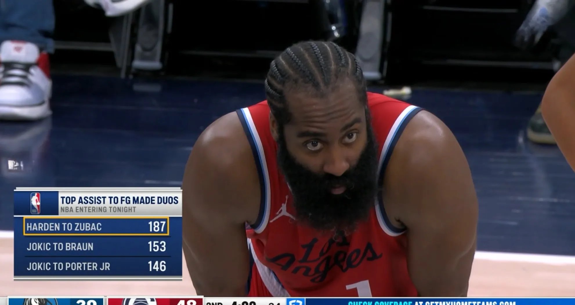 哈登在独行侠比赛中险胜，出色防守引发热议！全场沸腾不已的简单介绍-爱游戏平台